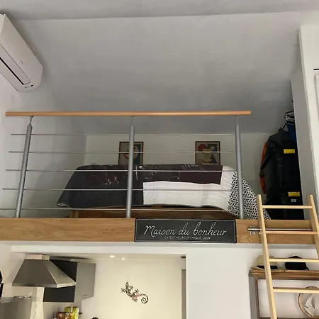 Maison Du Bonheur בית נופש לאוקאט