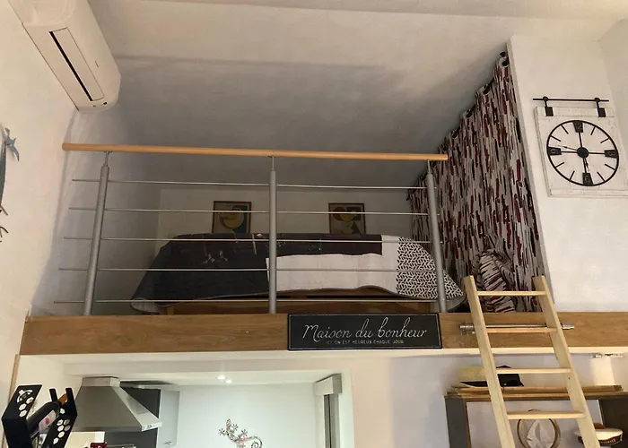 Maison Du Bonheur בית נופש לאוקאט